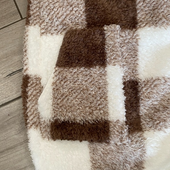 Brown Plaid Cozy Teddy Bear Open Front Hooded Cardi With Hood and Pockets - Picture 8 of 11